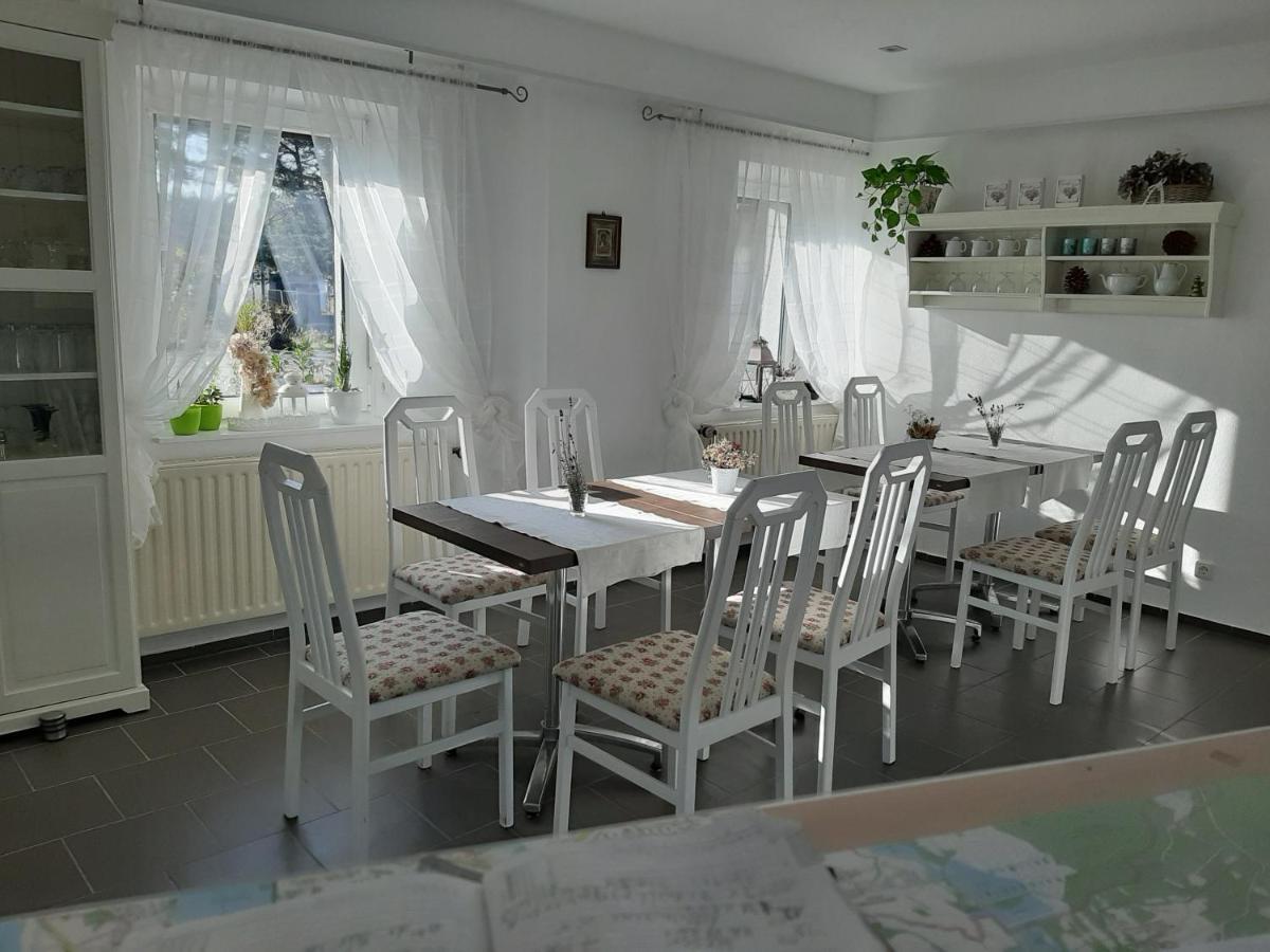 Pension Mark Хойерсверда